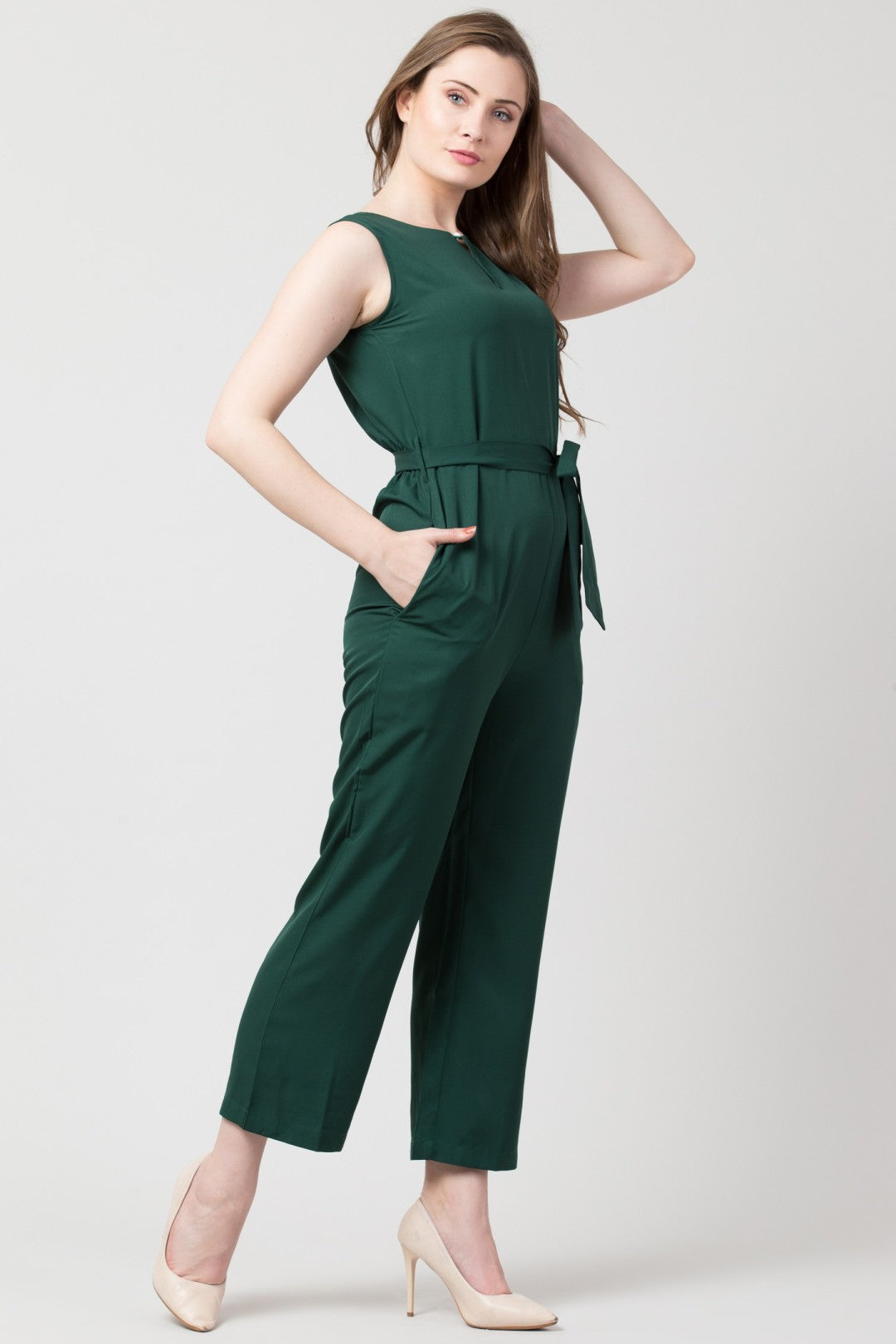 Amazing Round Neck Sleeveless Solid Pleated Regular Jumpsuits For Women & Girls⭐